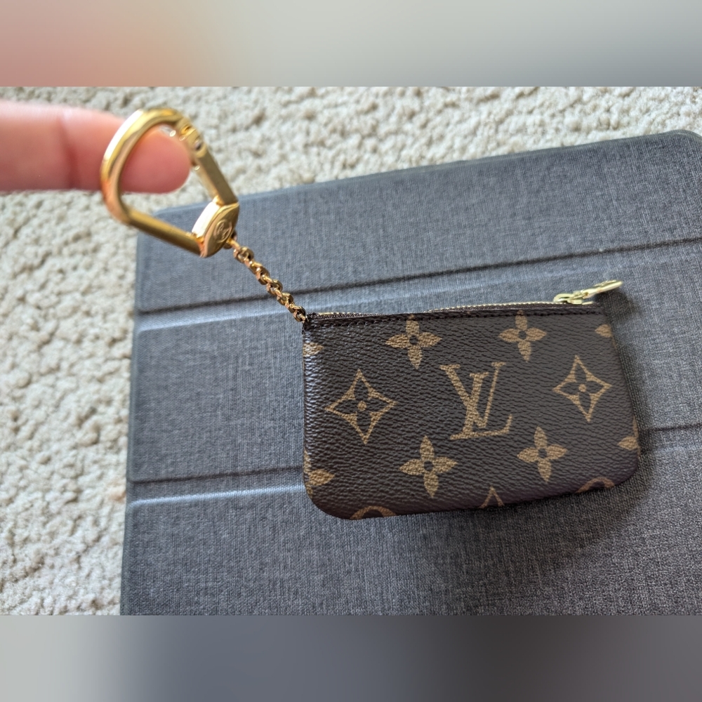 Louis Vuitton Wallet/Coin Purse - Picture 9 of 9